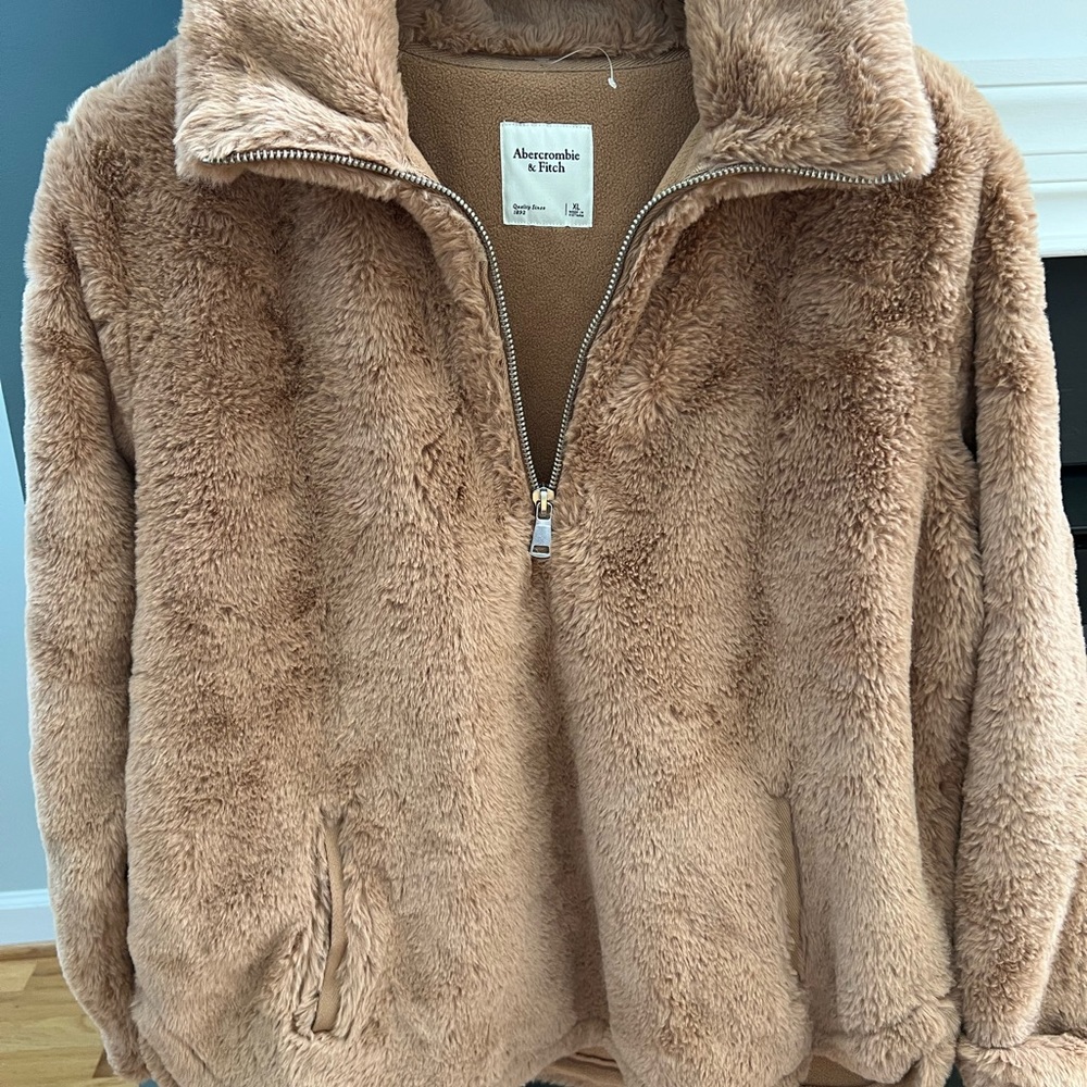 Abercrombie Super Soft Faux Fur Pull Over Zipper top XL soft like mink